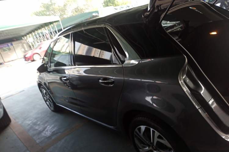 Used Citroen C4 Picasso 2015 1.6T Luxury 5-Seat Model Left Side