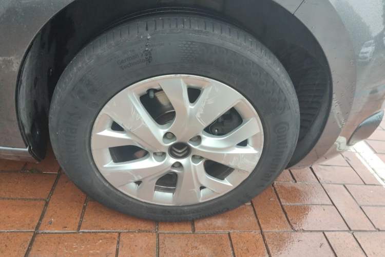 Used Citroen C4 Picasso 2015 1.6T Fashion Model 5 Seats Right Front Wheel Hub