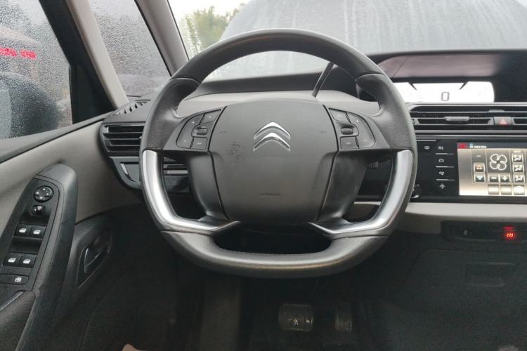 Used Citroen C4 Picasso 2015 1.6T Fashion Model 5 Seats Steering Wheel