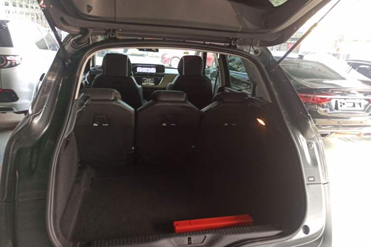 Used Citroen C4 Picasso 2015 1.6T Luxury 5-Seat Model Trunk