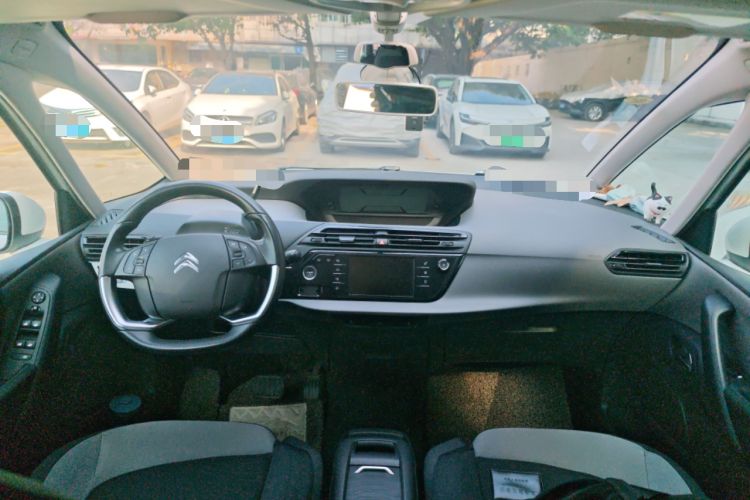 Used Citroen C4 Picasso 2015 Grand 1.6T Fashion Model 7 Seats Center Console