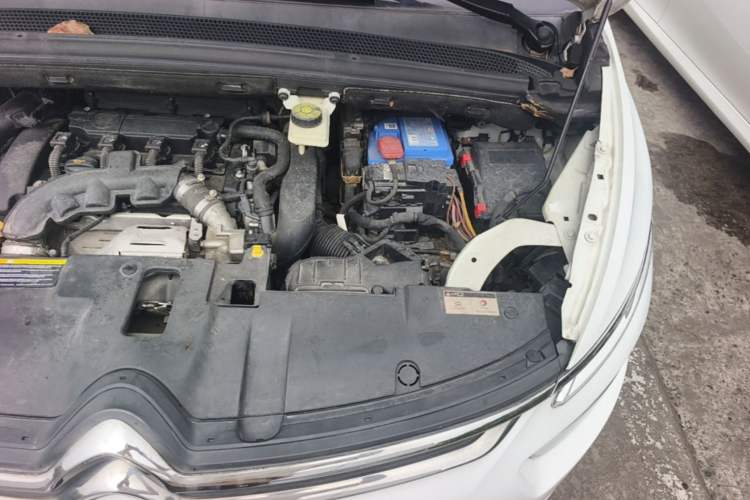 Used Citroen C4 Picasso 2015 1.6T Luxury 5-Seat Model Engine Bay Left