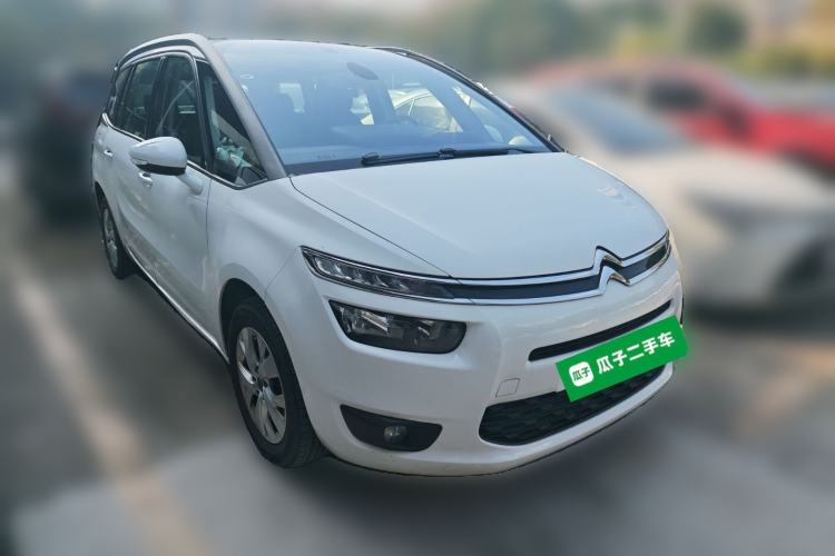 Used Citroen C4 Picasso 2015 Grand 1.6T Fashion Model 7 Seats Front Right 45 Deg