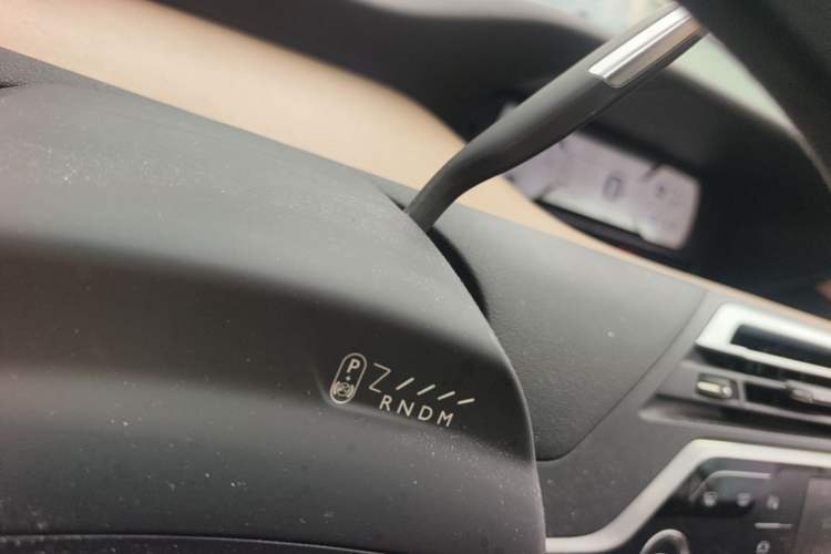 Used Citroen C4 Picasso 2015 1.6T Luxury 5-Seat Model Gear Lever