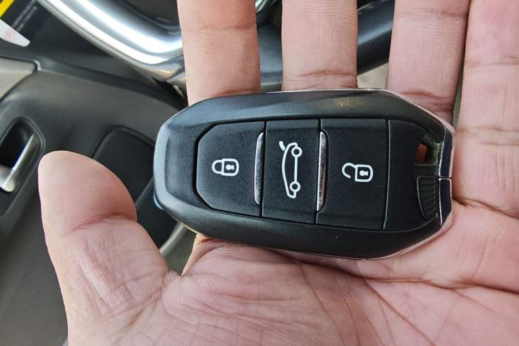 Used Citroen C4 Picasso 2015 Grand 1.6T Fashion Model 7 Seats Vehicle Key