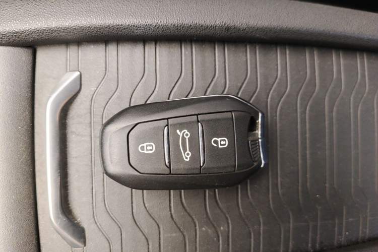 Used Citroen C4 Picasso 2015 1.6T Fashion Model 5 Seats Vehicle Key