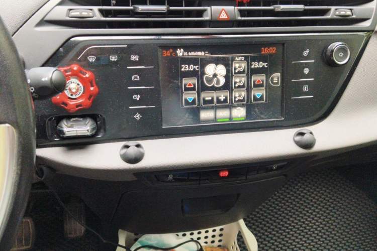 Used Citroen C4 Picasso 2015 1.6T Fashion Model 5 Seats Audio And AC Panel
