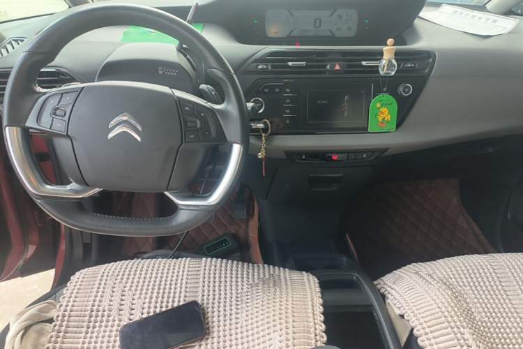Used Citroen C4 Picasso 2015 1.6T Fashion Model 5 Seats Center Console