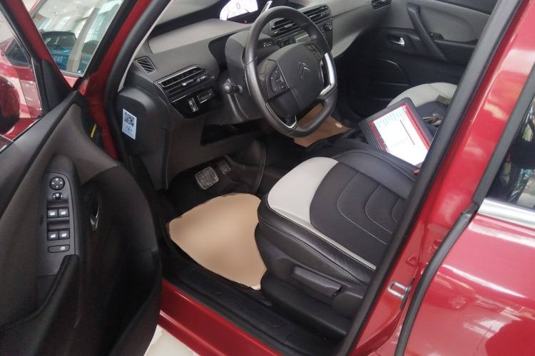 Used Citroen C4 Picasso 2015 1.6T Fashion Model 5 Seats Driver Seat