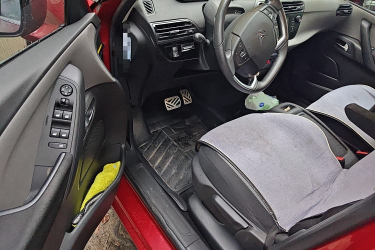 Used Citroen C4 Picasso 2015 1.6T Fashion Model 5 Seats Driver Seat