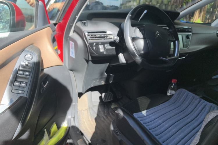 Used Citroen C4 Picasso 2015 1.6T Luxury 5-Seat Model Driver Seat