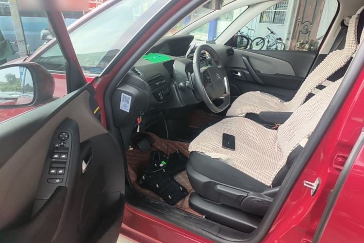 Used Citroen C4 Picasso 2015 1.6T Fashion Model 5 Seats Driver Seat