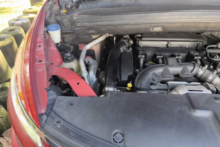 Used Citroen C4 Picasso 2015 1.6T Luxury 5-Seat Model Engine Bay Right