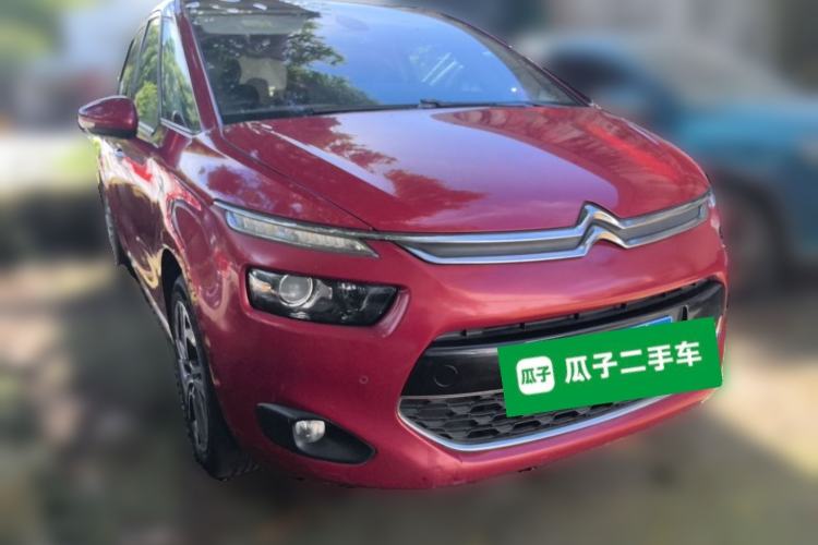 Used Citroen C4 Picasso 2015 1.6T Luxury 5-Seat Model Front Right 45 Deg