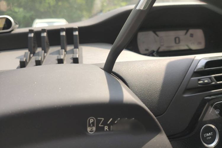 Used Citroen C4 Picasso 2015 1.6T Fashion Model 5 Seats Gear Lever