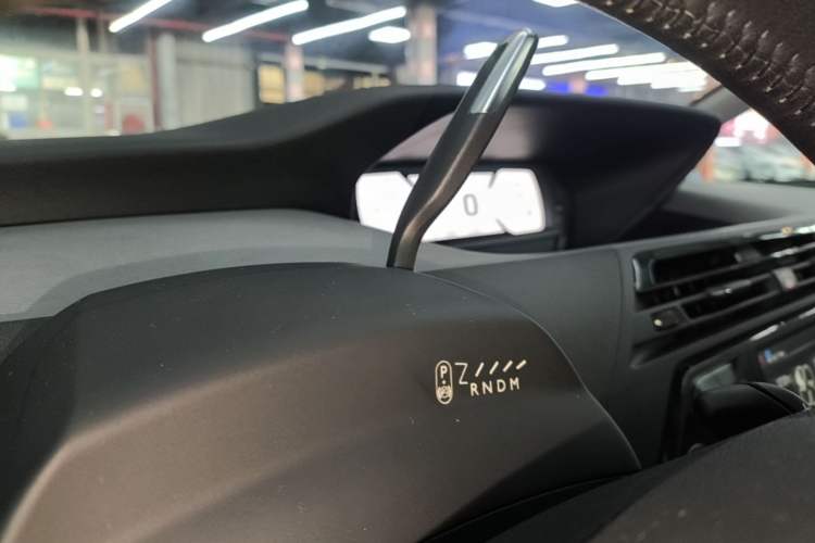 Used Citroen C4 Picasso 2015 1.6T Fashion Model 5 Seats Gear Lever
