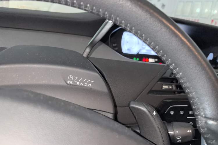 Used Citroen C4 Picasso 2015 1.6T Fashion Model 5 Seats Gear Lever