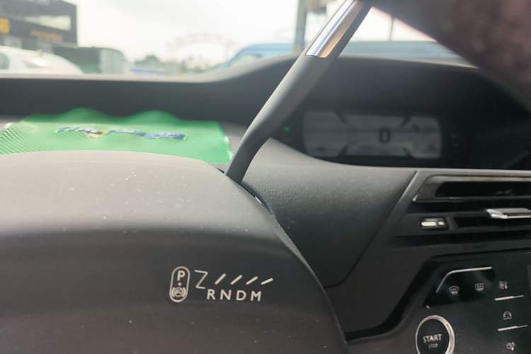 Used Citroen C4 Picasso 2015 1.6T Fashion Model 5 Seats Gear Lever