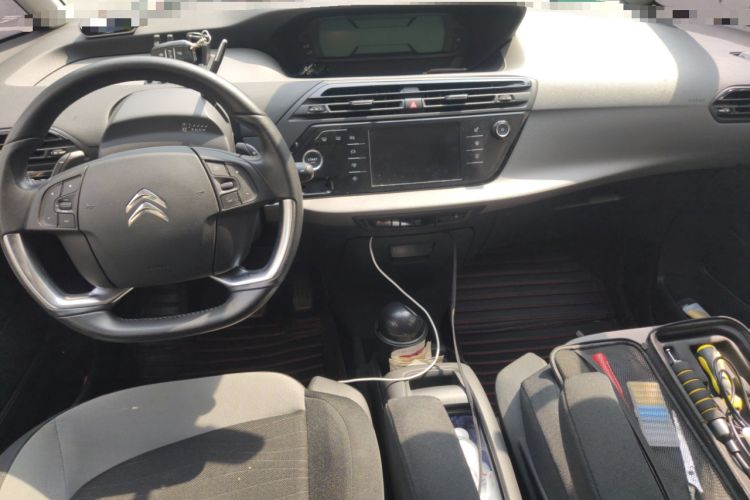 Used Citroen C4 Picasso 2015 1.6T Fashion Model 5 Seats Interior 2