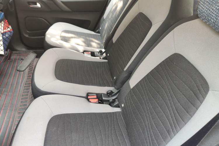 Used Citroen C4 Picasso 2015 1.6T Fashion Model 5 Seats Interior 4