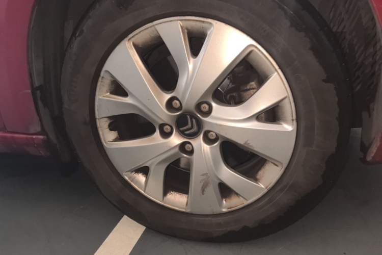 Used Citroen C4 Picasso 2015 1.6T Fashion Model 5 Seats Right Front Wheel Hub