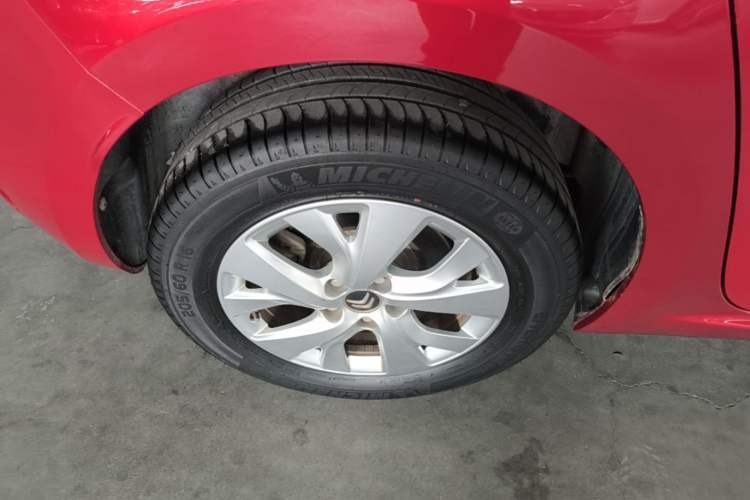Used Citroen C4 Picasso 2015 1.6T Fashion Model 5 Seats Right Rear Wheel Hub
