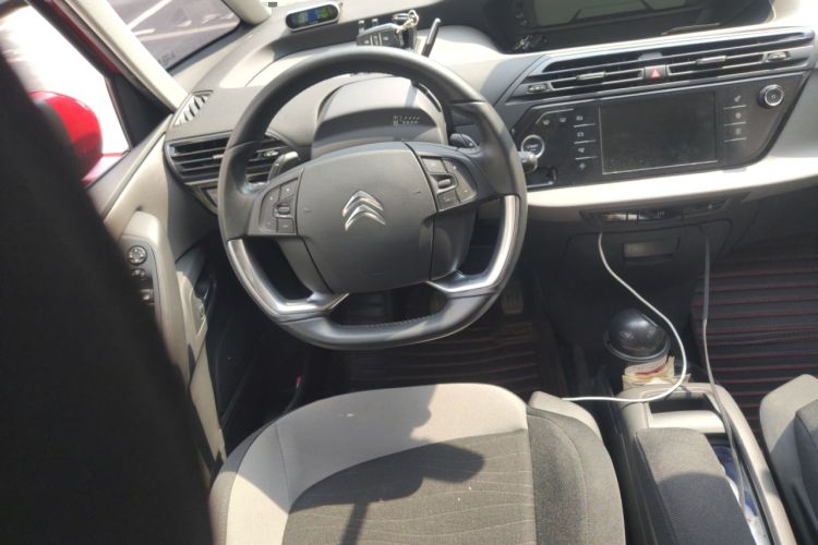 Used Citroen C4 Picasso 2015 1.6T Fashion Model 5 Seats Steering Wheel