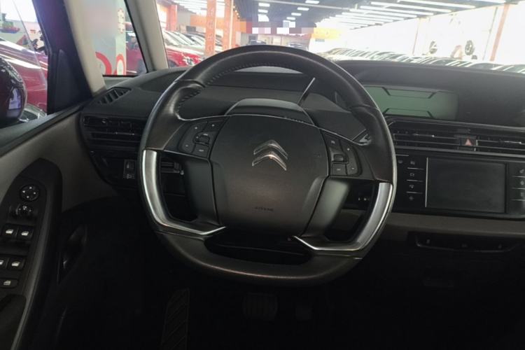 Used Citroen C4 Picasso 2015 1.6T Fashion Model 5 Seats Steering Wheel