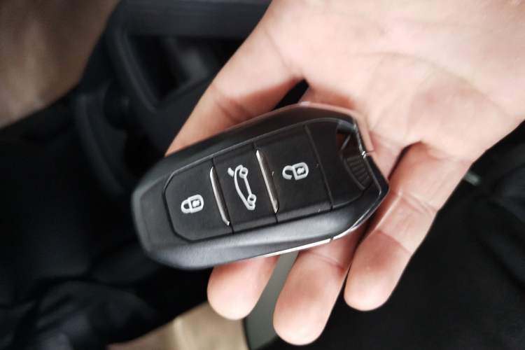 Used Citroen C4 Picasso 2015 1.6T Fashion Model 5 Seats Vehicle Key