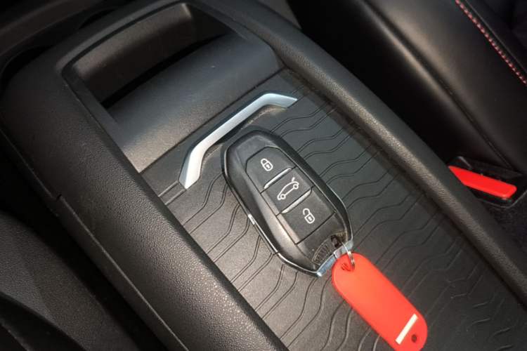 Used Citroen C4 Picasso 2015 1.6T Fashion Model 5 Seats Vehicle Key