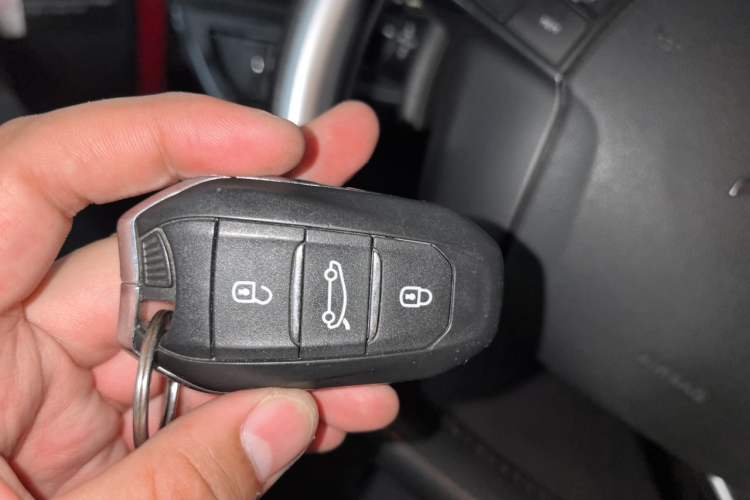 Used Citroen C4 Picasso 2015 1.6T Fashion Model 5 Seats Vehicle Key