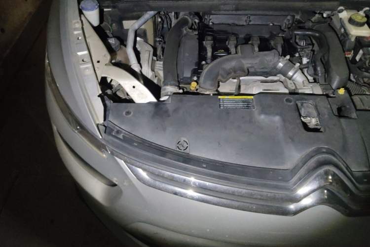 Used Citroen C4 Picasso 2015 1.6T Fashion Model 5 Seats Engine Bay Right