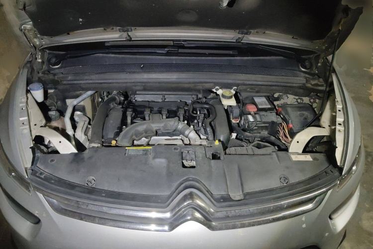 Used Citroen C4 Picasso 2015 1.6T Fashion Model 5 Seats Engine Bay