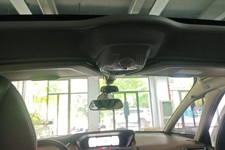 Used Citroen C4 Picasso 2015 1.6T Luxury 5-Seat Model Headliner