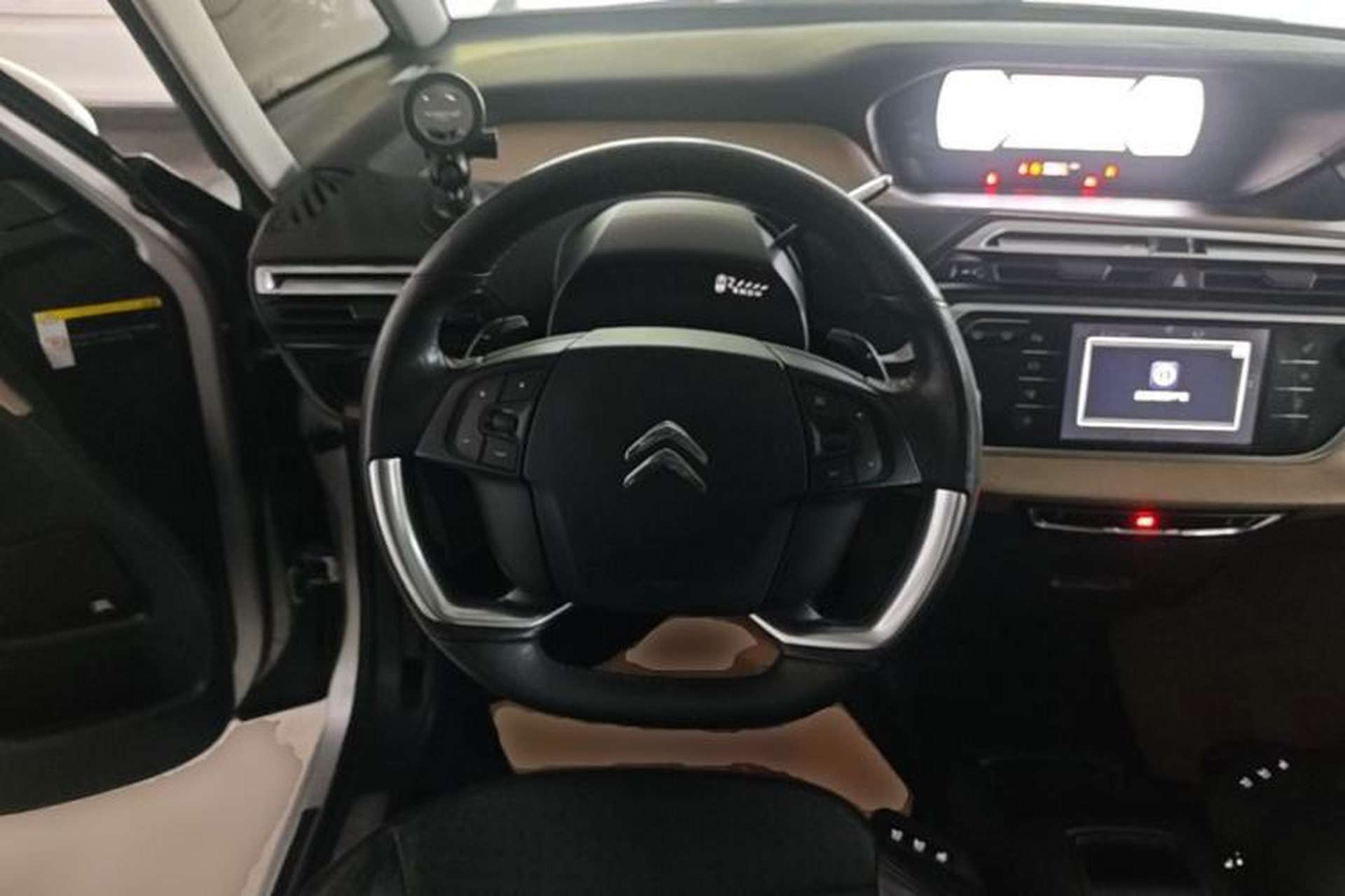 Used Citroen C4 Picasso 2015 1.6T Luxury 5-Seat Model Steering Wheel