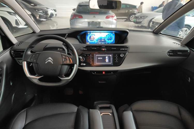 Used Citroen C4 Picasso 2015 1.6T Fashion Model 5 Seats Center Console
