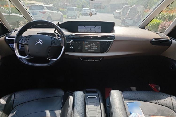 Used Citroen C4 Picasso 2015 Grand 1.6T Luxury 7-Seater Center Console