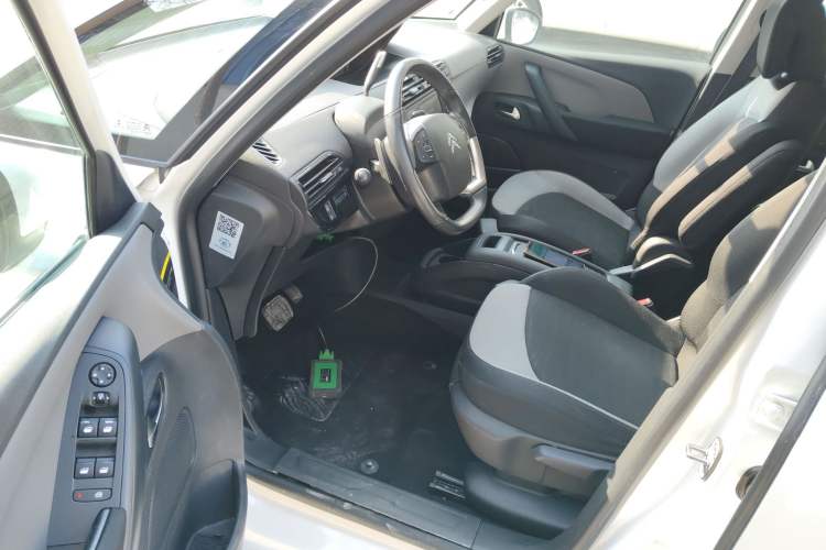 Used Citroen C4 Picasso 2015 1.6T Fashion Model 5 Seats Driver Seat