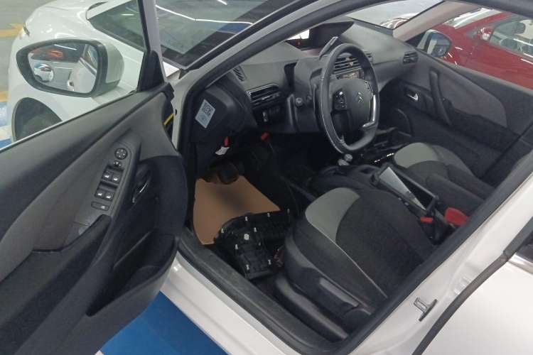 Used Citroen C4 Picasso 2015 1.6T Fashion Model 5 Seats Driver Seat