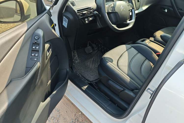Used Citroen C4 Picasso 2015 1.6T Fashion Model 5 Seats Driver Seat