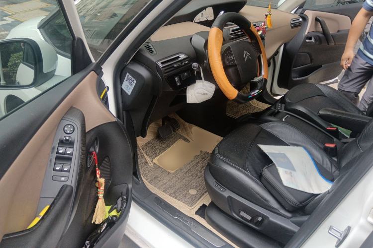 Used Citroen C4 Picasso 2015 Grand 1.6T Luxury 7-Seater Driver Seat