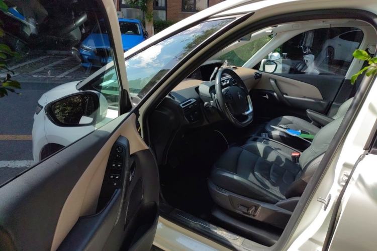 Used Citroen C4 Picasso 2015 Grand 1.6T Luxury 7-Seater Driver Seat