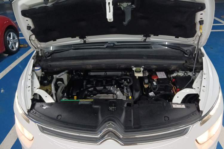Used Citroen C4 Picasso 2015 1.6T Fashion Model 5 Seats Engine Bay