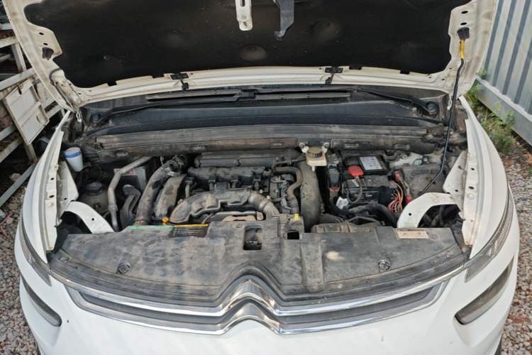 Used Citroen C4 Picasso 2015 1.6T Fashion Model 5 Seats Engine Bay