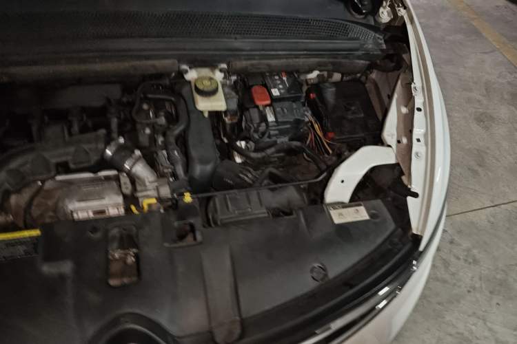 Used Citroen C4 Picasso 2015 Grand 1.6T Luxury 7-Seater Engine Bay Left