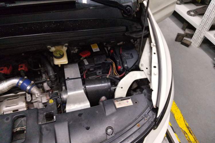 Used Citroen C4 Picasso 2015 1.6T Luxury 5-Seat Model Engine Bay Left