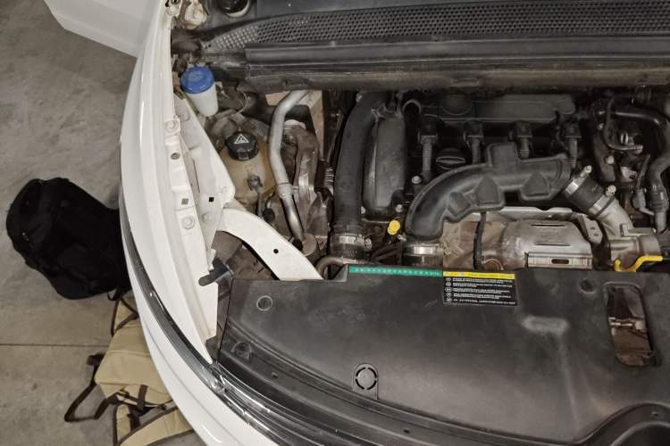 Used Citroen C4 Picasso 2015 Grand 1.6T Luxury 7-Seater Engine Bay Right