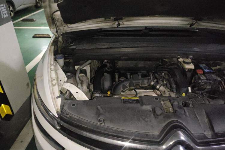 Used Citroen C4 Picasso 2015 Grand 1.6T Luxury 7-Seater Engine Bay Right