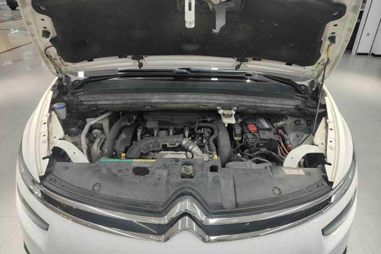 Used Citroen C4 Picasso 2015 Grand 1.6T Luxury 7-Seater Engine Bay