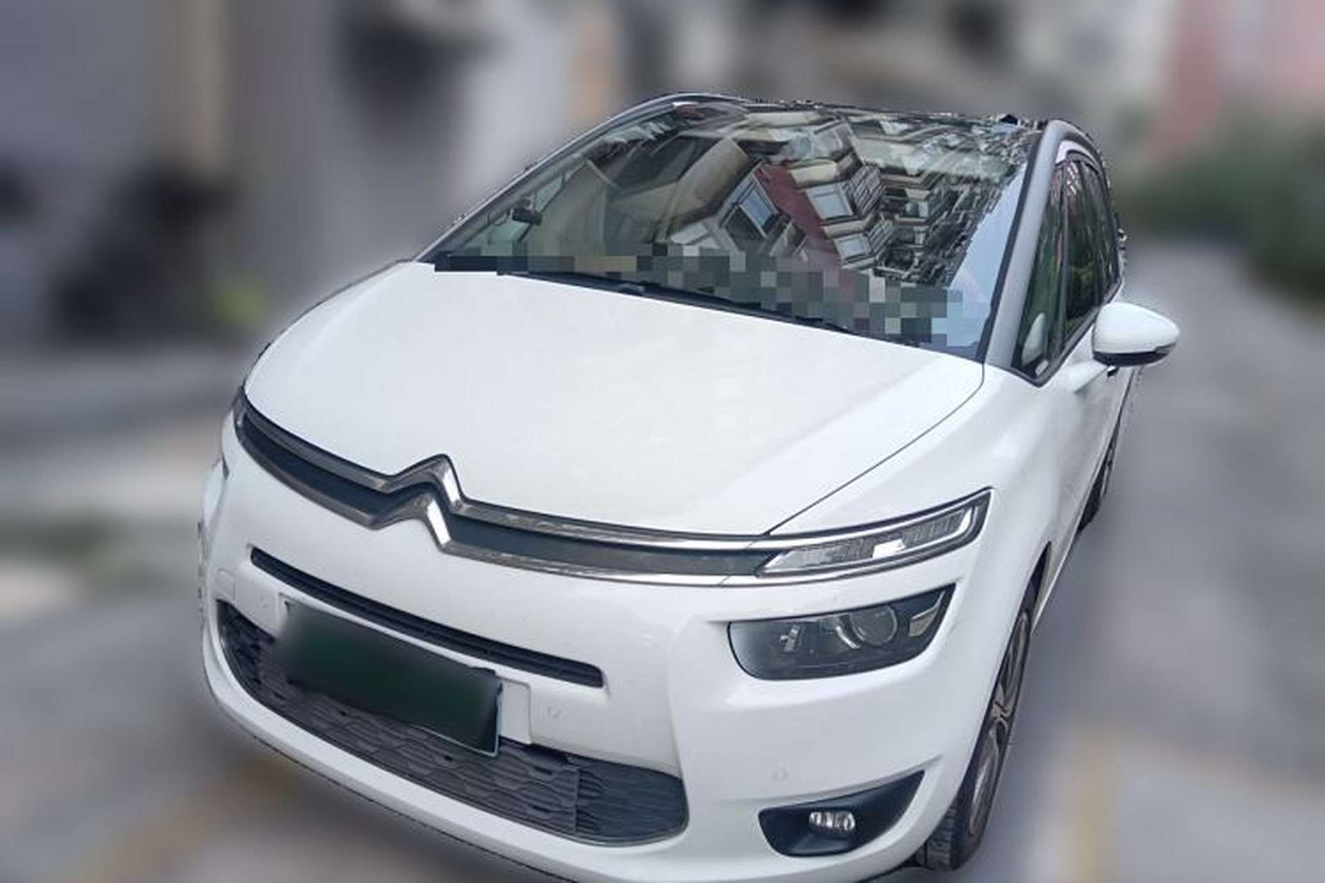 Used Citroen C4 Picasso 2015 Grand 1.6T Luxury 7-Seater Front Left 45 Deg